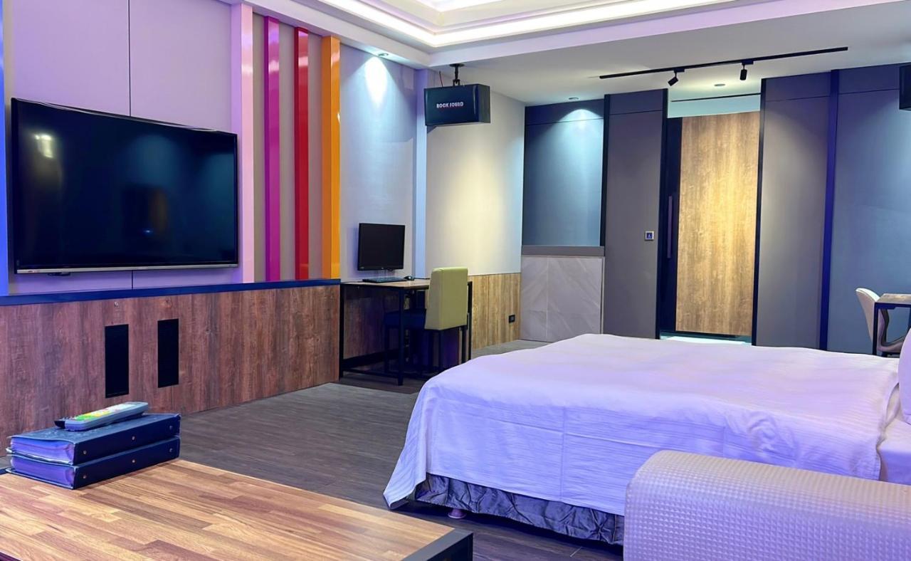 Soho Motel Taoyuan Exteriör bild