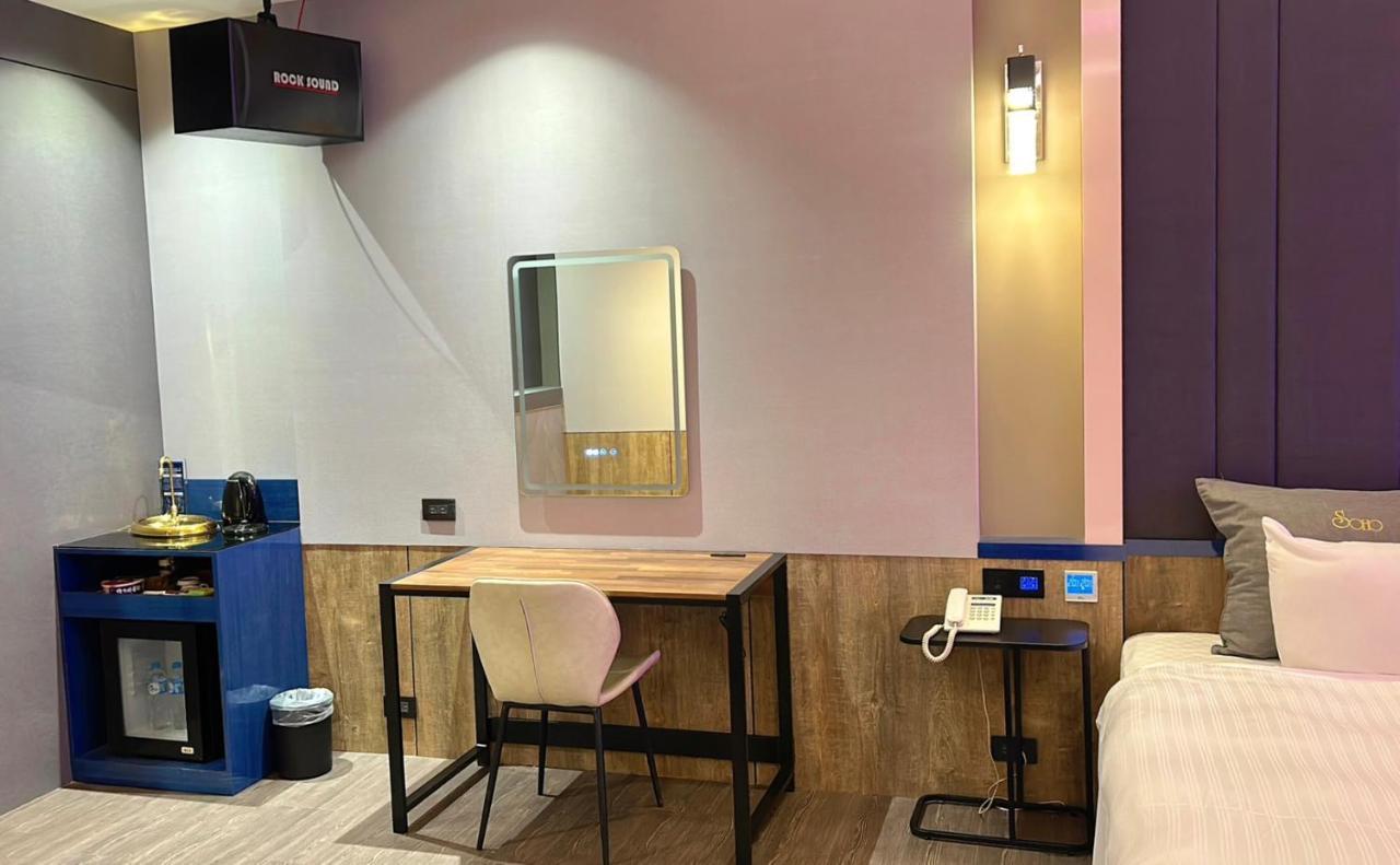 Soho Motel Taoyuan Exteriör bild